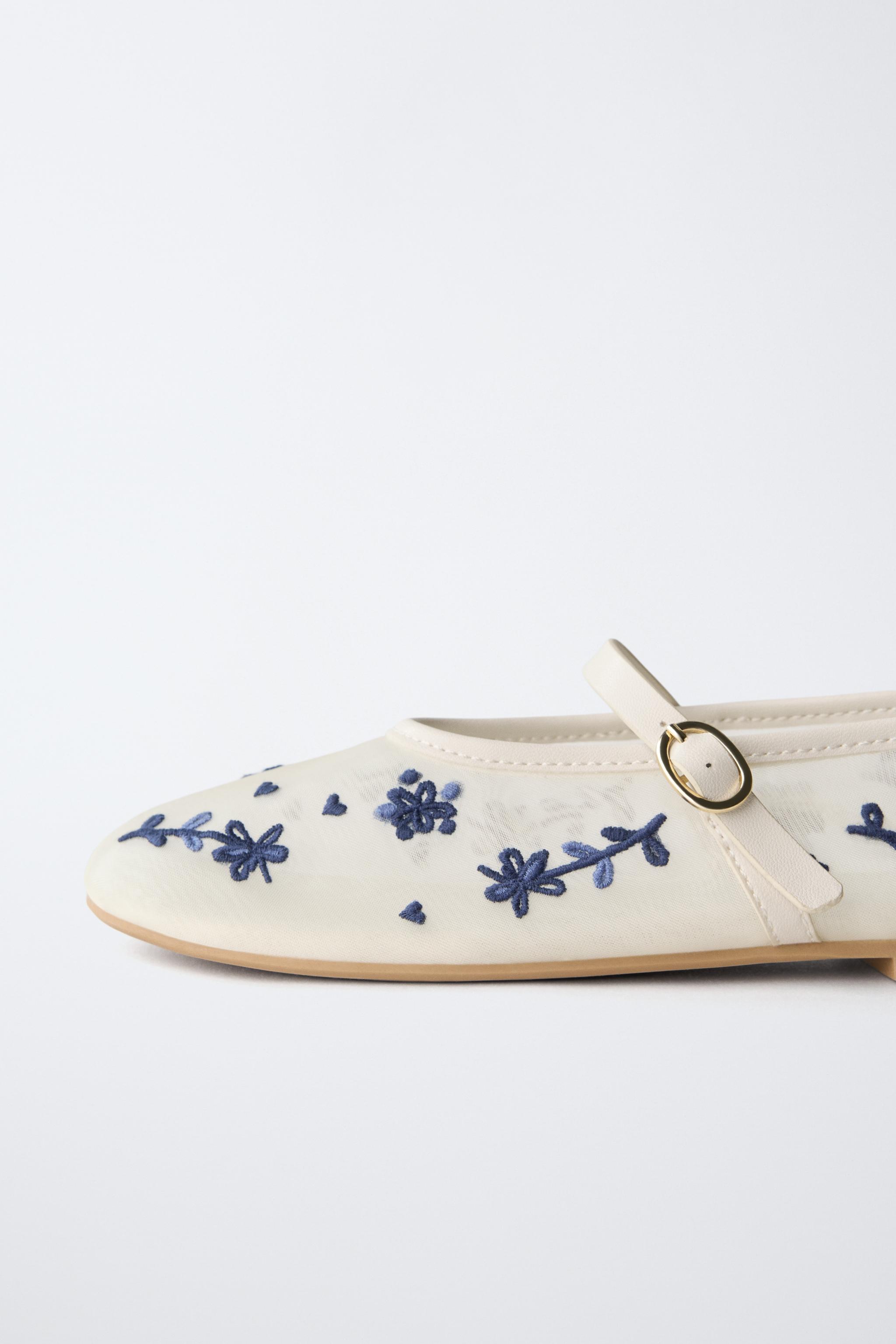 EMBROIDERED BALLET FLATS